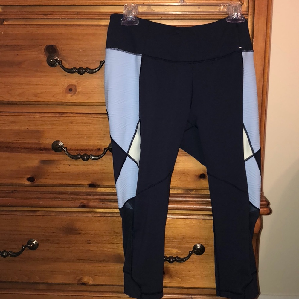 Athletic leggings